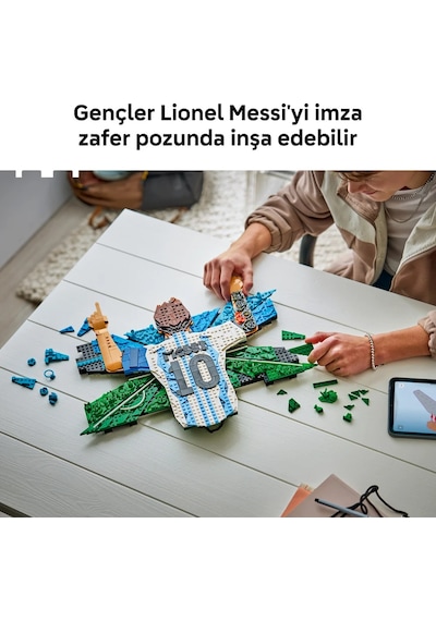 LEGO® Editions Lionel Messi – Kutlama 43018 - 14 Yaş ve Üzeri Çocuklar için Sürprizler İçeren Oyuncak Yapım Seti (1427 Parça)