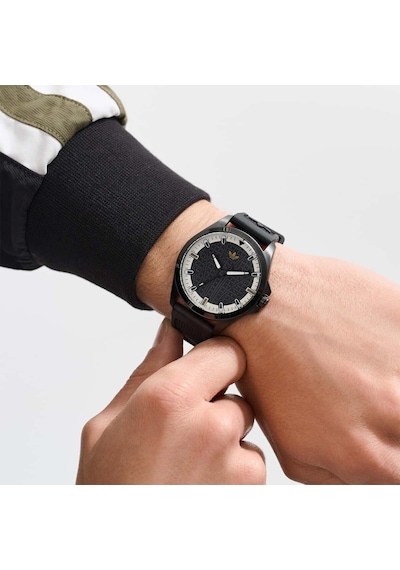 Adidas Adaofh25001 Erkek Kadın Kol Saati Siyah