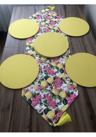 Fuşya Çiçekler Arasında Limon Desenli Runner & Supla Çok Renkli