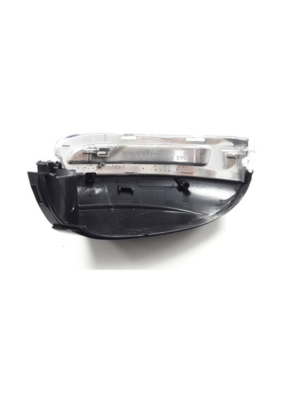 VW Golf 6 09-12 Sağ Dış Ayna Sinyal Lambası Alt Kapaklı 5K0949102