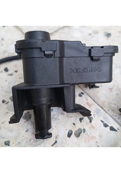 5c6810773h 11-14 Vw Jetta Depo Kilit Motoru