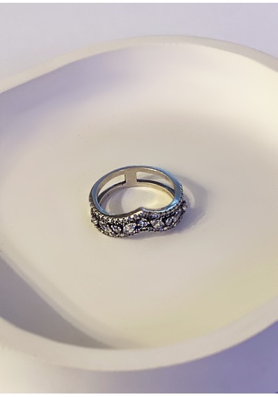 Kadın Koyu Renk Parlak Taç Model Gümüş Yüzük Silver