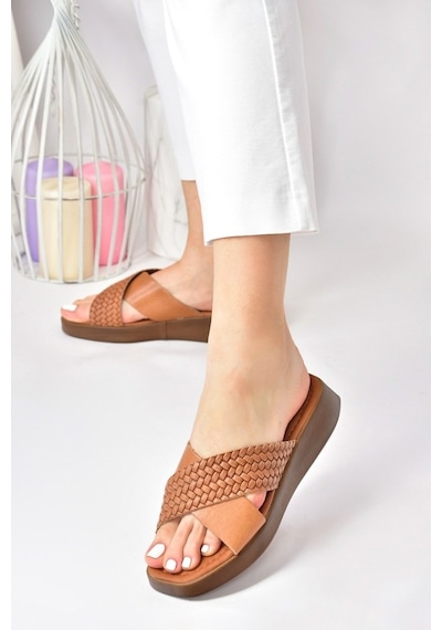 Fox Shoes Taba Hakiki Deri Çapraz Bantlı Kadın Terlik M291049903