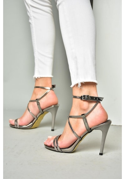 Fox Shoes S997066334 Platin Ayna İnce Topuklu Kadın Ayakkabı Platin