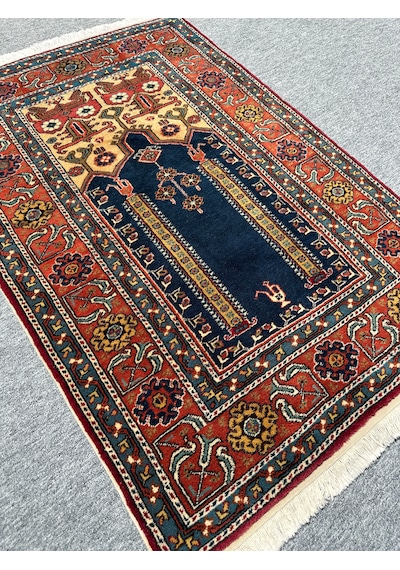 El Dokuma Bünyan Halısı Seccade 93x135 Lacivert Namazlık