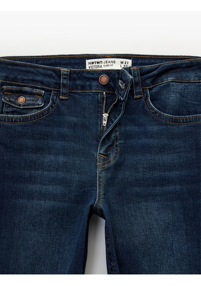 Koton Düğmeli Cepli Slim Fit Düşük Bel İspanyol Paça Jean Pantolon - Flare Jeans Koyu İndigo 6wal40246md