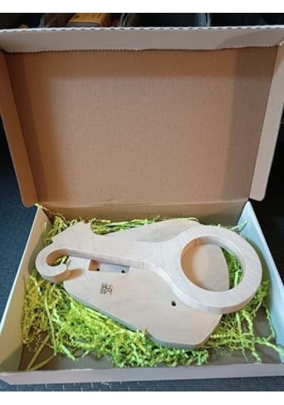 Ahşap Motosiklet Kask Ve Mont Askısı, Duvar Tipi, Doğal Ahşap, Marin Kontrplak Acı Kahverengi