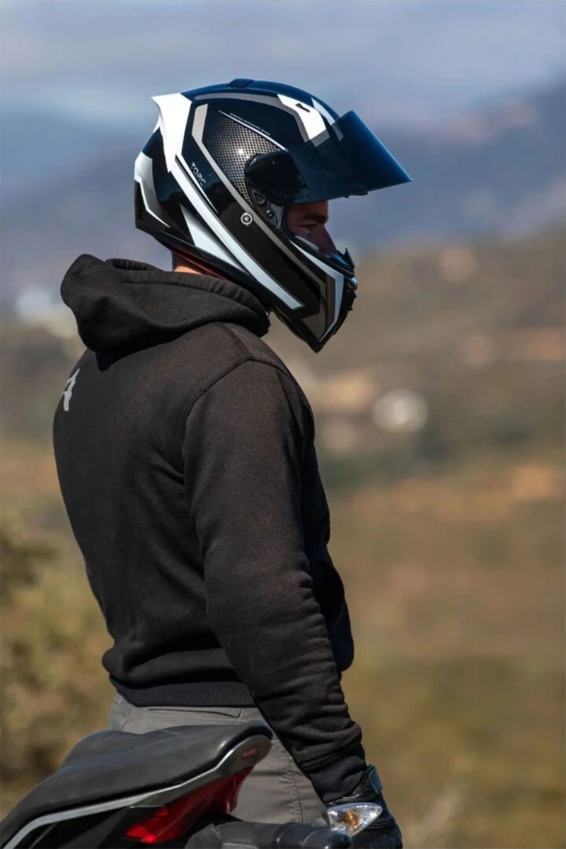 Torc T-15 Route Kapalı Motosiklet Kaskı Beyaz - Siyah