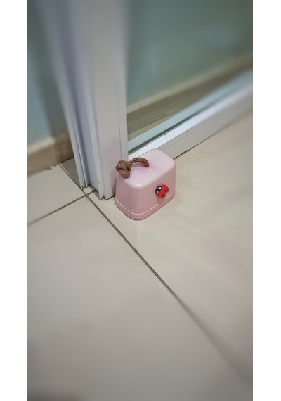 Beton Stoper Dekoratif Uğur Böcekli Beton Kapı Stoperi Kapı Önü Ağırlık Kapı Tamponu Pembe