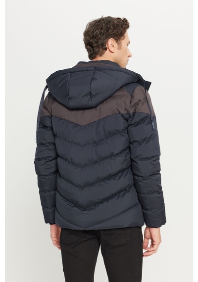 AC&Co / Altınyıldız Classics Erkek Lacı Kahve Standart Fit Normal Kesim Dik Yaka Kapüşonlu Yan Cepli Kaban Lacı Kahve AC&Co / Altınyıldız Classics Erkek Lacı Kahve Standart Fit Normal Kesim Dik Yaka Kapüşonlu Yan Cepli Kaban Lacı Kahve