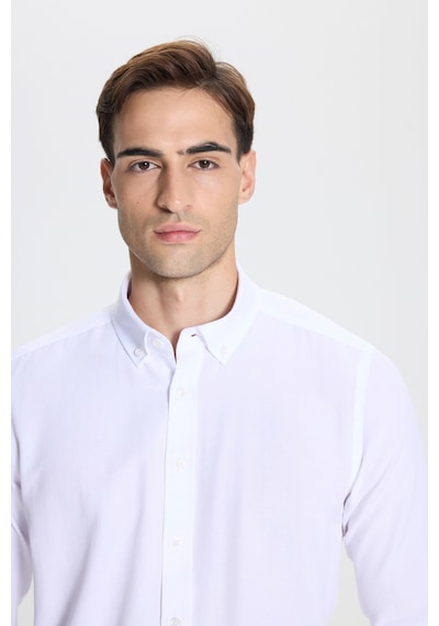 George Henry Gizli Düğmeli Yaka Kolay Ütülenebilir Pamuklu Slim Fit Dar Kesim Oxford Gömlek Beyaz George Henry Gizli Düğmeli Yaka Kolay Ütülenebilir Pamuklu Slim Fit Dar Kesim Oxford Gömlek Beyaz
