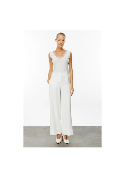 On Fashion Kolsuz V Yaka Taşlı Kadın Bluz 25y.on.blz.51396.01 Ekru