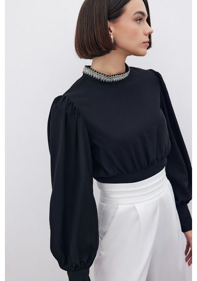 Sateen Yaka Aksesuarlı Bluz - Siyah-135191 Siyah Sateen Yaka Aksesuarlı Bluz - Siyah-135191 Siyah