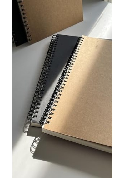 Spiralli Defter, Siyah Kapaklı B5 Boyutunda 182x257 Mm , 100 Yaprak Çizgisiz Çok Renkli