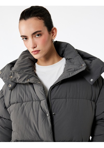 Koton Fermuarlı Cepli Çıkarılabilir Kapüşonlu Uzun Kollu Su İtici Oversize Şişme Mont Antrasit 6wak00156ew Antrasit Koton Fermuarlı Cepli Çıkarılabilir Kapüşonlu Uzun Kollu Su İtici Oversize Şişme Mont Antrasit 6wak00156ew Antrasit