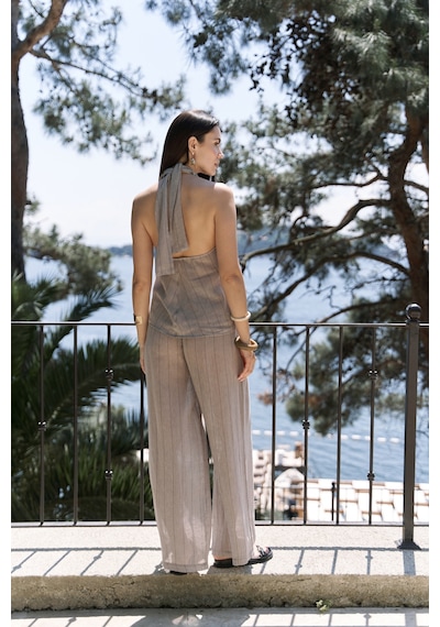 Mai Collection Mai Studios Co. Cadhas Boyundan Bağlamalı Vizon Crop Pantolon Takım Vizon Mai Collection Mai Studios Co. Cadhas Boyundan Bağlamalı Vizon Crop Pantolon Takım Vizon