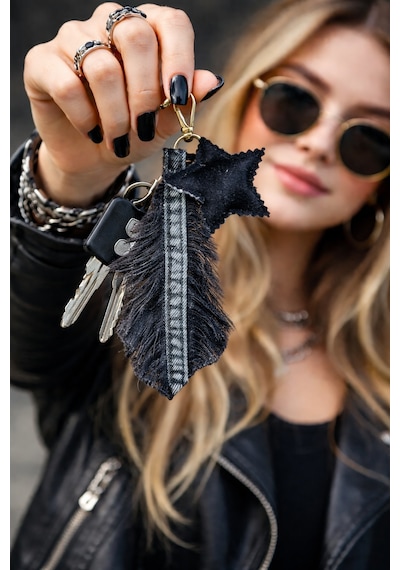 El İşçiliği Yaprak Yıldız Detaylı Denim Çanta Charm Siyah