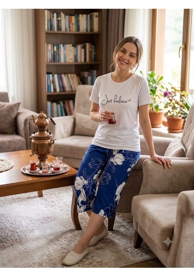 Kadın Kısa Kol Kapri Yumuşak Tuşeli Likralı Penye Pijama Takım Beyaz