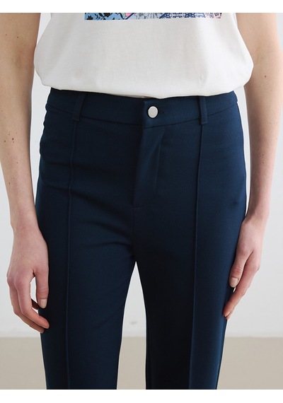 Lcwaıkıkı Classic Lacivert Dar Fit İspanyol Paça Kadın Pantolon