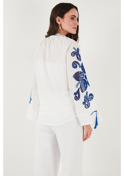 Lela Nakışlı Oversize Fit Bağlamalı Hakim Yaka Bayan Gömlek 676206 Beyaz