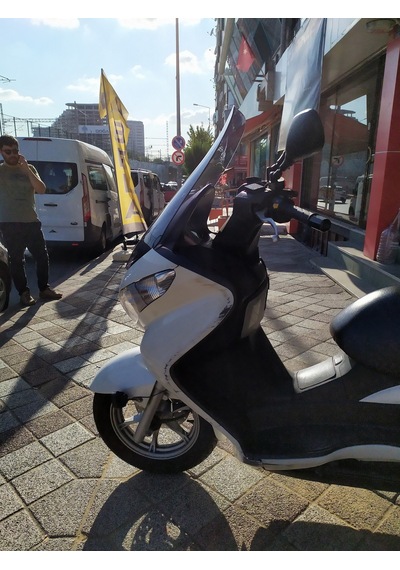 13-22 Suzuki Burgman 200 Cam 64Cm 4Mm Koyu Füme Zeus