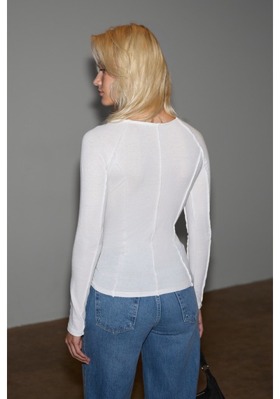 Grımelange Sımorre Kadın Kesik Detaylı Vücuda Oturan Nefes Alan Kumaşlı Slim Fit Ekru Bluz Ekru