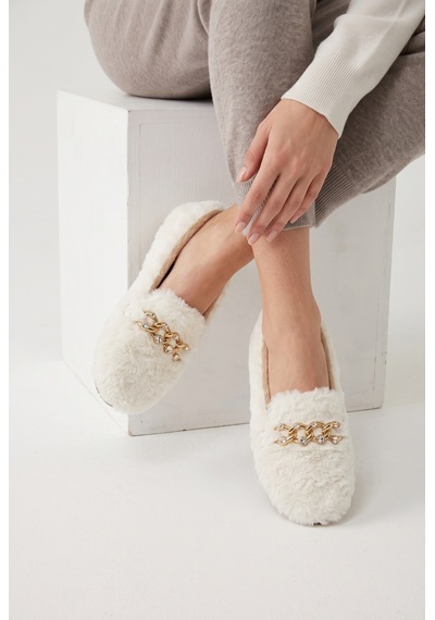 Nmoda Kadın Peluş Panduf Gold Zincir Taşlı Aksesuarlı Kapalı Loafer Yumuşak Tabanlı Kışlık Rahat Babet Beyaz
