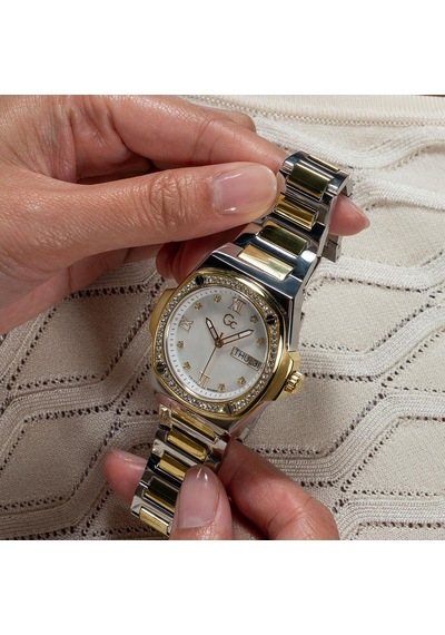 Gc Gcy98008l1mf Kadın Kol Saati Altın