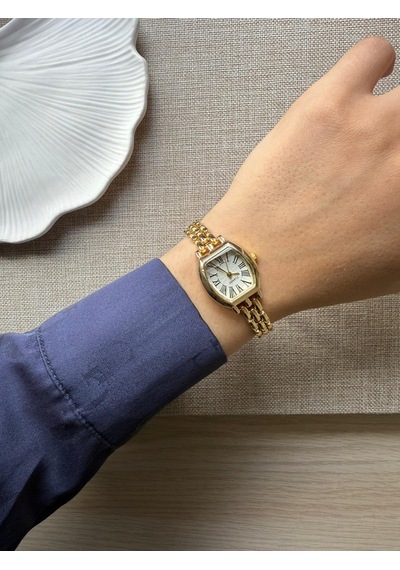 Retro Minimal Metal Kordon Vintage Kadın Kol Saati İçi Beyaz Altın 06362556