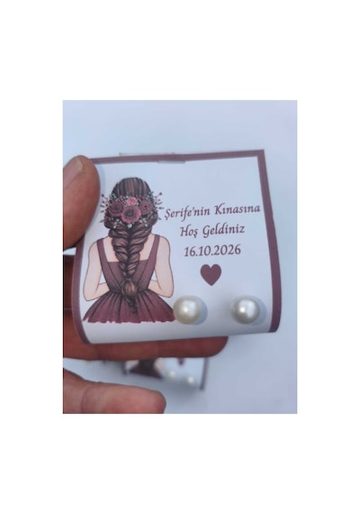 48 Adet Kişiselleştirilebilir Kına Hediyesi - Mürdüm Çerçeveli Karton Üzeri İnci Küpeli, 4-5 Gr Hijyenik Kapalı Ambalaj Kına