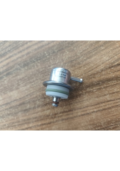 Bmw E36 E46 M40 M42 M43 Benzin Basınç Regülatörü 13531729320 7.21548.50.0 Benzin Basınç Regulatörü