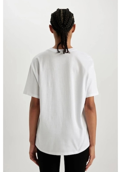 Hvç Kadın Oversize Geniş Kesim %100 Pamuk Yumuşak Dokulu Basic Bisiklet Yaka Siyah Tişört Beyaz Hvç Kadın Oversize Geniş Kesim %100 Pamuk Yumuşak Dokulu Basic Bisiklet Yaka Siyah Tişört Beyaz