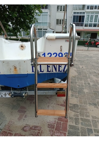 Merdivenli Tekne Platformu
