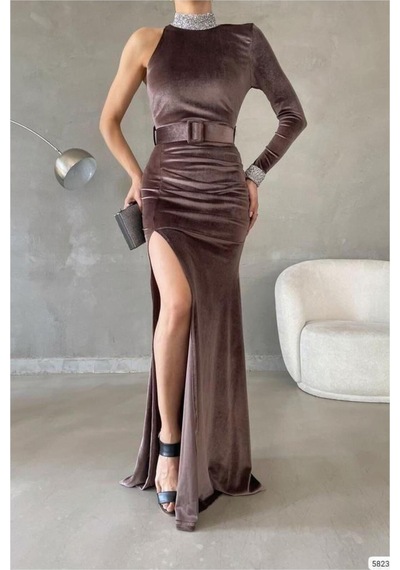 DefyModa Kadın Zarif Tasarım Esnek Saten Kumaş Tek Omuz Yırtmaçlı Abiye Elbise Vizon
