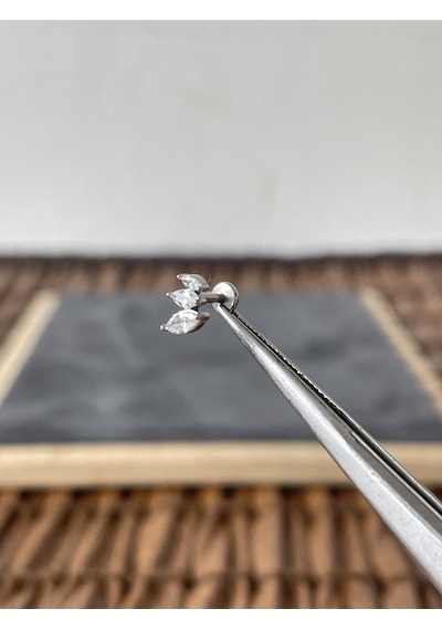 %100 Cerrahi Çelik Üç Markiz Zirkon 6 X 1.2 MM Çelik Labret Piercing Gümüş