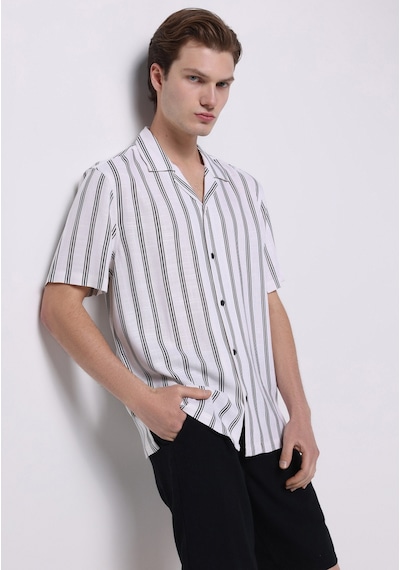 Colin's Colins Regular Fit Shirt Neck Çizgili Erkek Beyaz Kısa Kol Gömlek Cl1073856 Q1.v1 Wsd Siyah