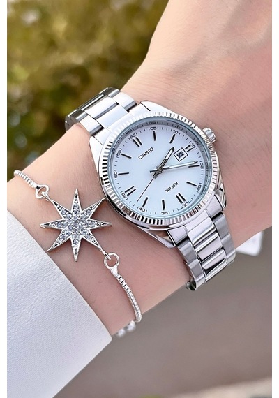 Casio Csıste81 Kadın Kol Saati
