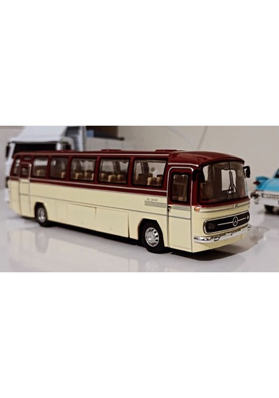 1:24 Ölçek 25 Cm Mercedes-benz O302 Sesli Işıklı Metal Model Otobüs Bordo