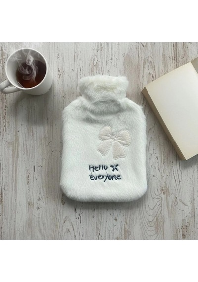 Hello Everyone Yazılı Kurdeleli Beyaz Peluş Sıcak Su Torbası 1 Lt Yumuşak Kılıf, Uzun Süre Sıcak Tutan Termal Su Torbası