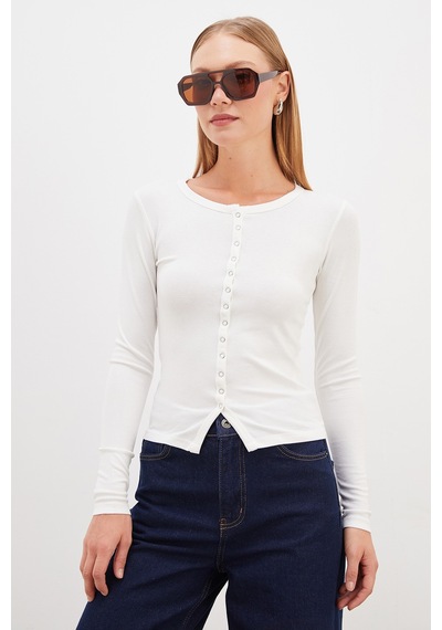 Fullamoda Önü Çıtçıtlı Ribanalı Slim Fit Bluz Ekru