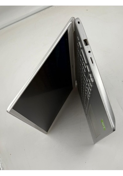 Dell İnspiron P116G i7-1051U 16 GB 256 GB SSD 2 GB 14" W11 Dizüstü Bilgisayar (Outlet)