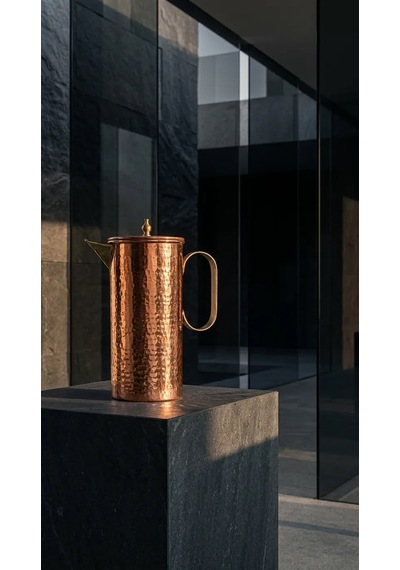 Aura Copper Bakır Sürahi 1,3 L Kapaklı Dövme Desen El Yapımı 22 Cm 0,8 Mm