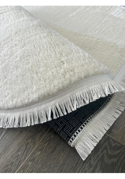 Melena Carpet Lüks Peluş Oval Yolluk Kaymaz Taban Ultra Yumuşak Modern Banyo Ve Salon Halısı Beyaz