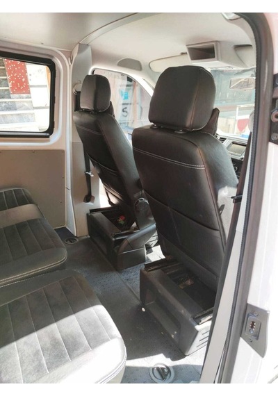Volkswagen Transporter 4+1 T6 T7 Uyumlu. Siyah Taytüyü Siyah Deri Karışımı Beyaz Şerit Beyaz Ip