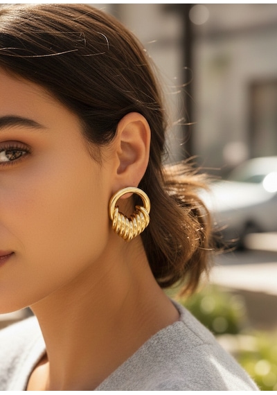 Clariss Pirinç Gold Renk Halka Sarmal Model Vintage Kadın Küpe Çok renkli