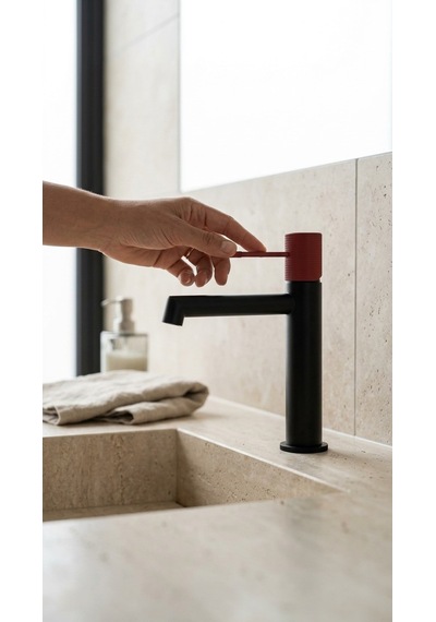 Fm-2118 Siyah & Kırmızı Lavabo Bataryası