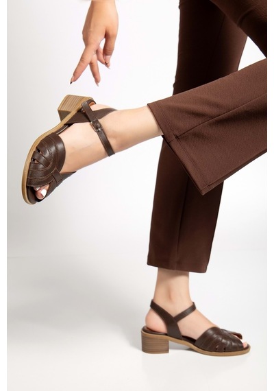 Analin Shoes Kadın Hakiki Deri Bilekten Bağlı Sandalet - Kahve