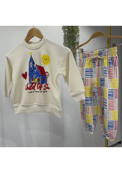 Child Of Sun Baskılı Sweatshirt Ve Lastikli Paça Çizgili Tasarım Eşofman Erkek&kız Çocuk Alt Üst Tak Kırmızı Child Of Sun Baskılı Sweatshirt Ve Lastikli Paça Çizgili Tasarım Eşofman Erkek&kız Çocuk Alt Üst Tak Kırmızı