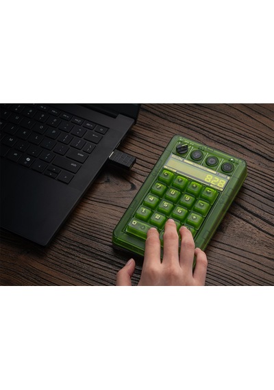 8bitdo Retro 18 Xbox Edition Kablosuz Mekanik Numpad, Hesap Makinesi Modu, Windows Ve Android Uyumlu Açık Yeşil