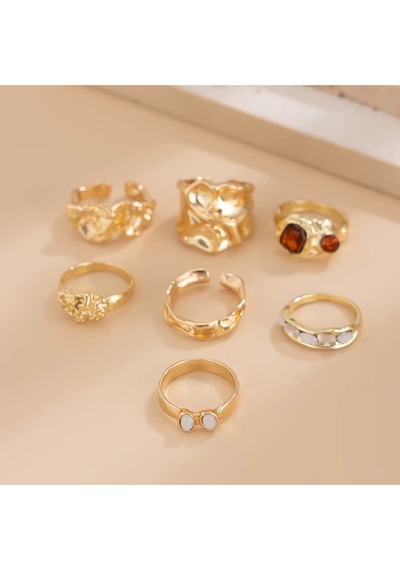 Girift Vintage Yelina 7 Adet Gold Yüzük Seti Altın